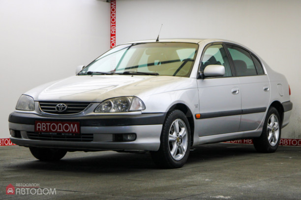 Toyota Avensis I (T220) · Рестайлинг, 2001 г.