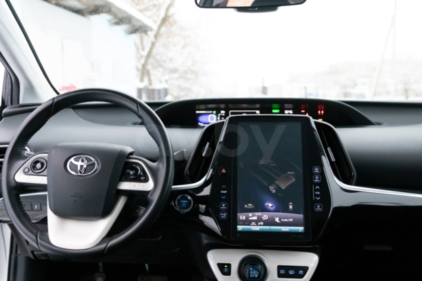 Toyota Prius Prime, 2017 г.