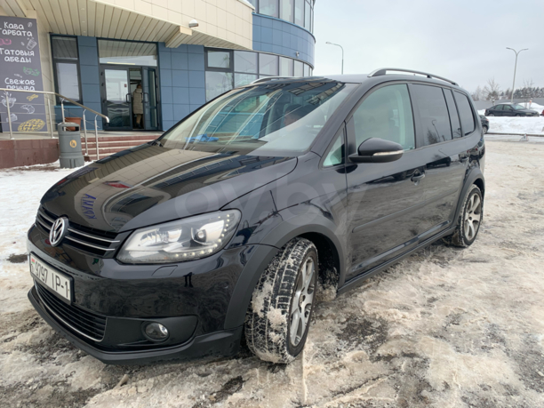 Volkswagen Touran II, 7 мест, 2011 г.