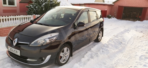 Renault Grand Scenic III · 2-й рестайлинг, 7 мест, 2013 г.