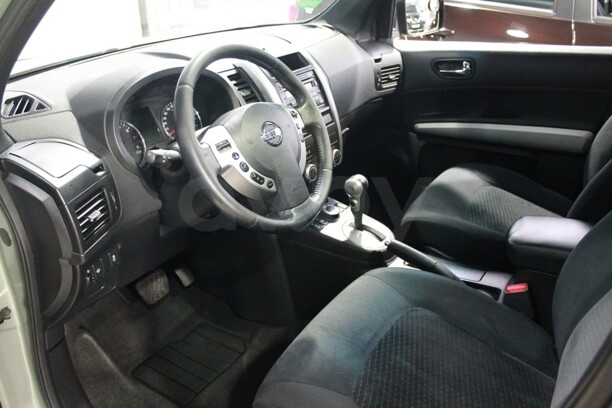 Nissan X-Trail II (T31) · Рестайлинг, 5 мест, 2011 г.