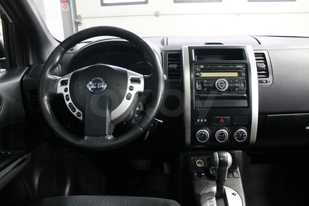 Nissan X-Trail II (T31) · Рестайлинг, 5 мест, 2011 г.