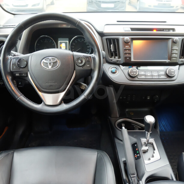 Toyota RAV4 IV (XA40) · Рестайлинг, 5 мест, 2017 г.