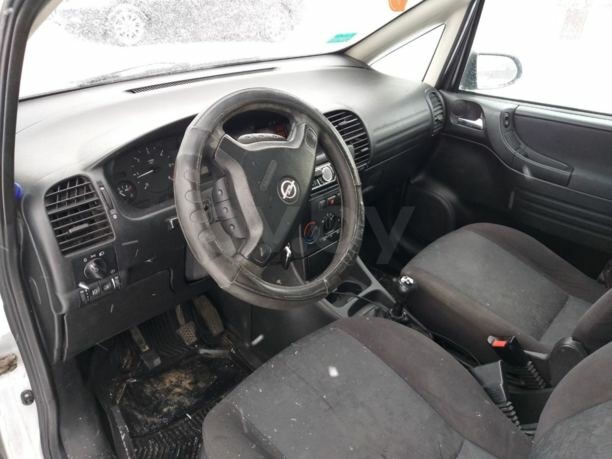 Opel Zafira A, 7 мест, 2000 г.