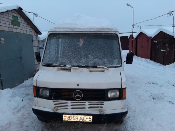 Mercedes-Benz T1 (207D-410D), 1990 г.
