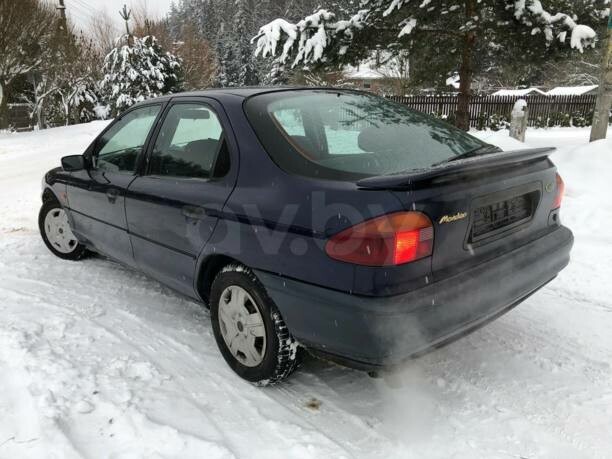 Ford Mondeo I, 1995 г.