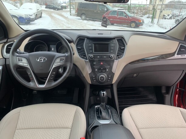 Hyundai Santa Fe DM · Рестайлинг, 5 мест, 2017 г.