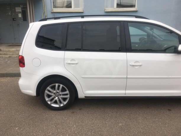 Volkswagen Touran II, 7 мест, 2013 г.