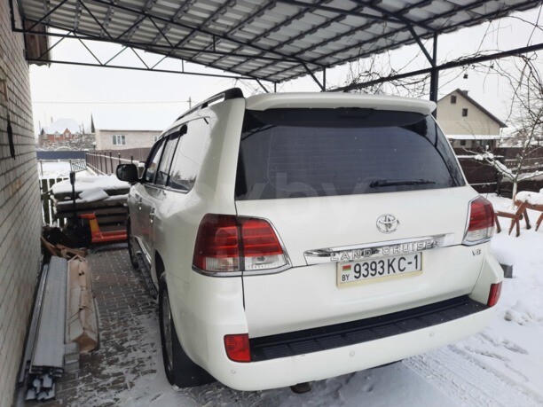 Toyota Land Cruiser J200 · Рестайлинг, 7 мест, 2012 г.
