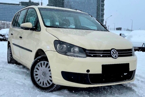 Volkswagen Touran II, 5 мест, 2013 г.