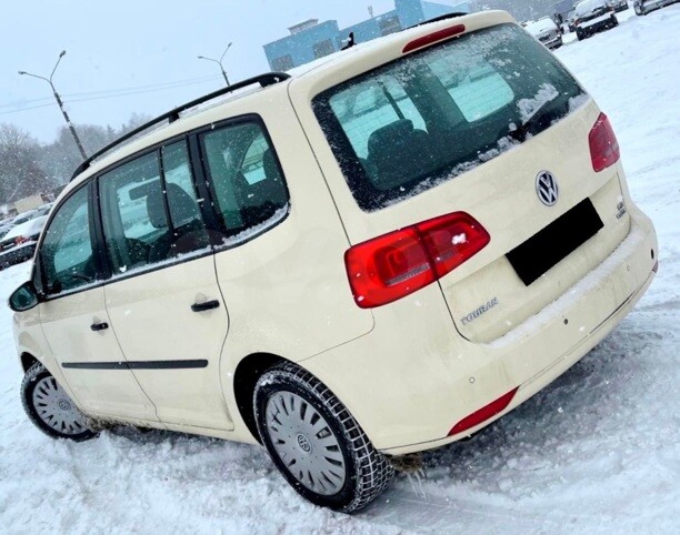 Volkswagen Touran II, 5 мест, 2013 г.