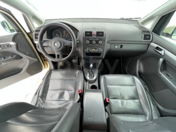 Volkswagen Touran II, 5 мест, 2013 г.