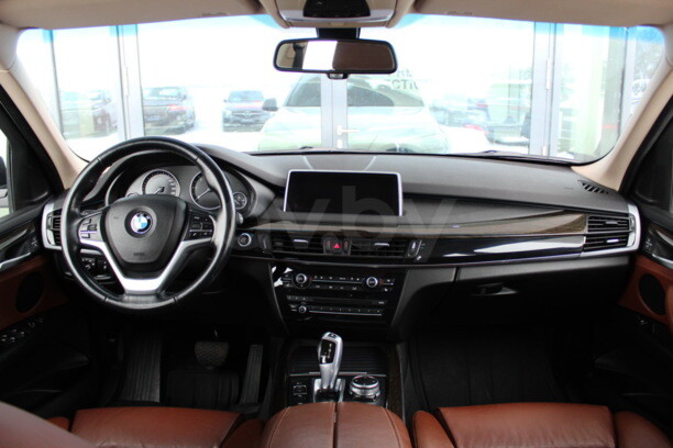 BMW X5 F15, 5 мест, 2015 г.