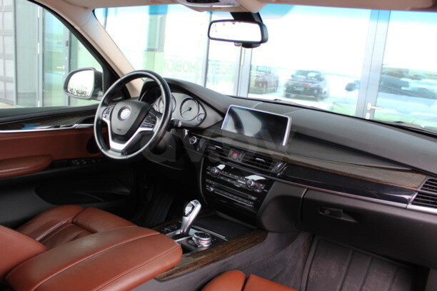 BMW X5 F15, 5 мест, 2015 г.