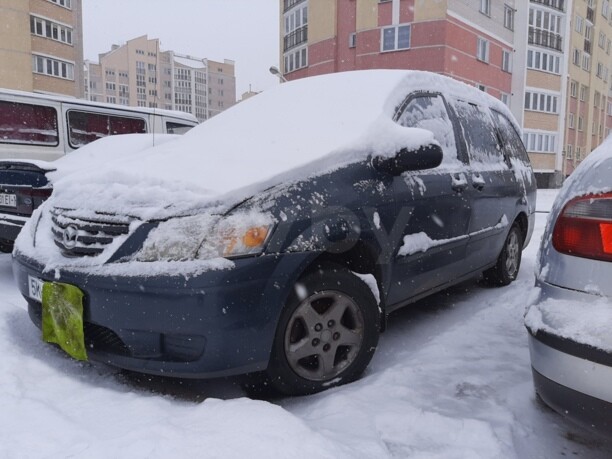 Mazda MPV II, 7 мест, 2001 г.