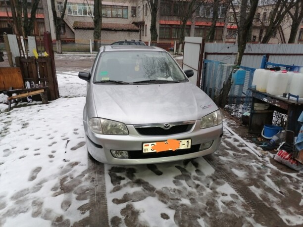 Mazda 323F, 1998 г.