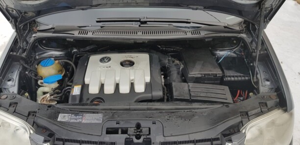 Volkswagen Touran I, 5 мест, 2003 г.