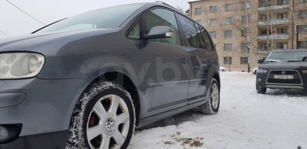 Volkswagen Touran I, 5 мест, 2003 г.