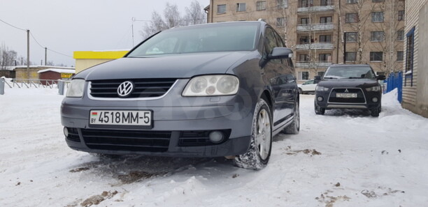 Volkswagen Touran I, 5 мест, 2003 г.
