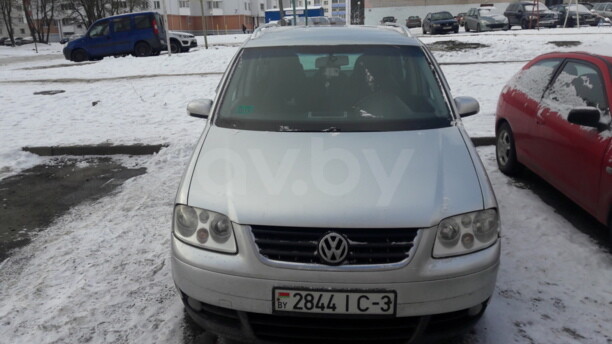 Volkswagen Touran I, 5 мест, 2004 г.