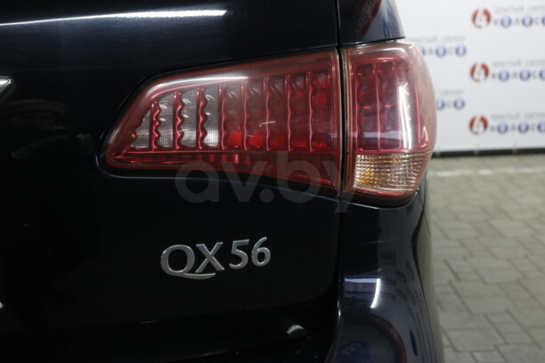 Infiniti QX56 II, 7 мест, 2011 г.