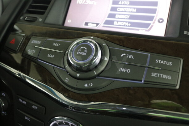 Infiniti QX56 II, 7 мест, 2011 г.