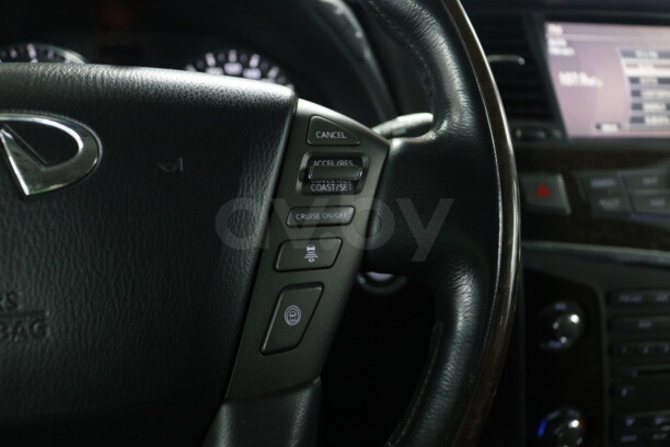 Infiniti QX56 II, 7 мест, 2011 г.