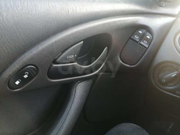 Ford Focus I · Рестайлинг, 2002 г.