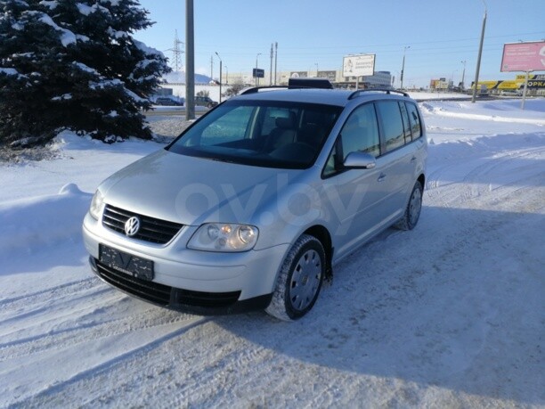 Volkswagen Touran I, 7 мест, 2005 г.