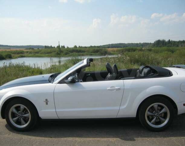 Ford Mustang V, 2006 г.