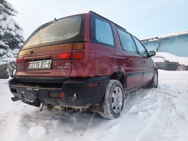 Mitsubishi Space Wagon Typ N30, N40, 7 мест, 1995 г.