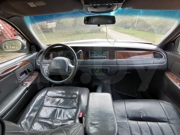 Lincoln Town Car III, 1998 г.