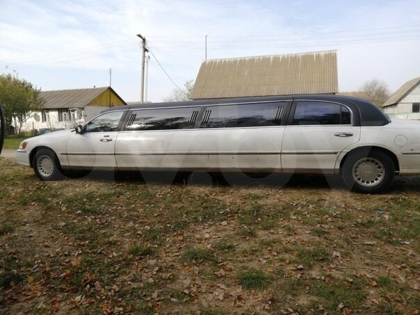 Lincoln Town Car III, 1998 г.