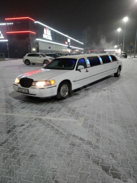 Lincoln Town Car III, 2000 г.