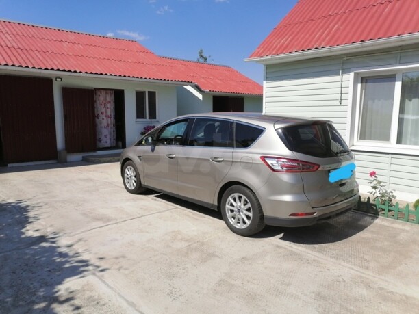 Ford S-MAX II, 5 мест, 2015 г.