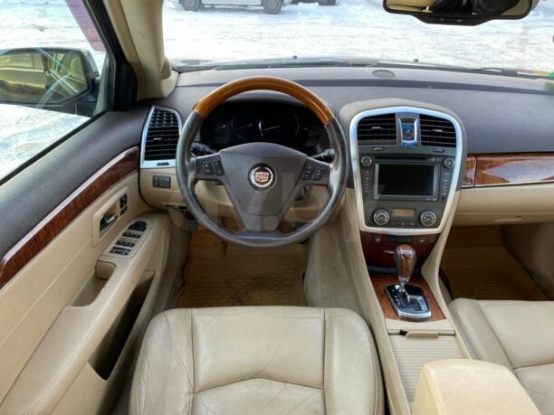 Cadillac SRX I, 5 мест, 2007 г.