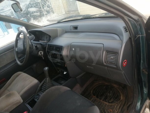 Mitsubishi Space Wagon Typ N30, N40, 7 мест, 1996 г.