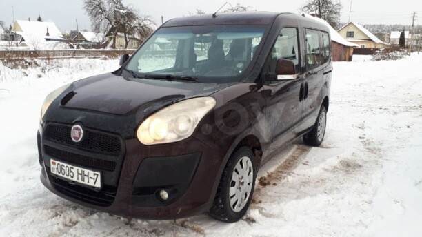 Fiat Doblo II, 5 мест, 2011 г.