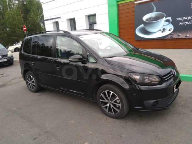 Volkswagen Touran II, 7 мест, 2015 г.