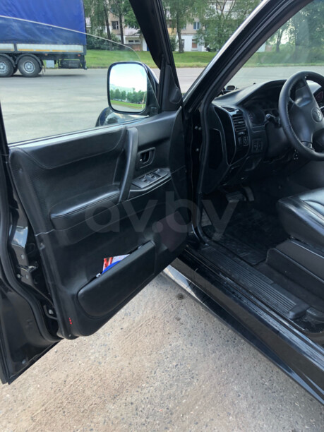 Mitsubishi Pajero III, 5 мест, 2002 г.