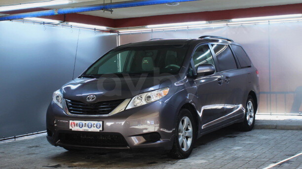 Toyota Sienna III (XL30), 7 мест, 2014 г.
