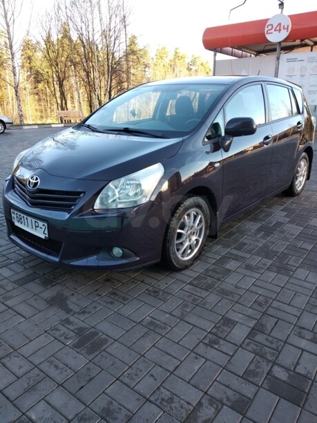 Toyota Verso I, 5 мест, 2009 г.