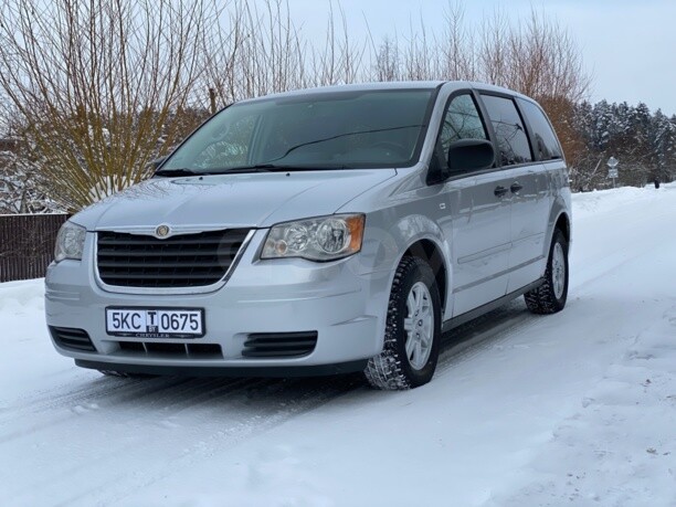 Chrysler Town and Country V, 7 мест, 2008 г.
