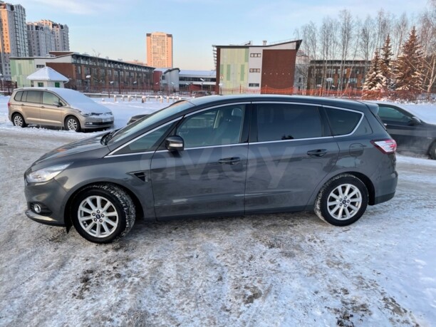 Ford S-MAX II, 5 мест, 2016 г.