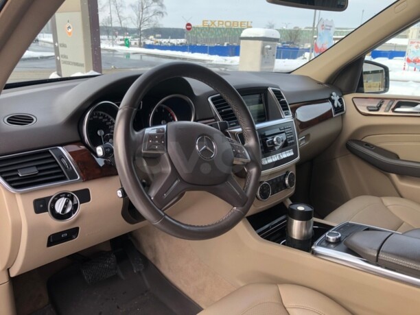 Mercedes-Benz M-Класс W166, 5 мест, 2014 г.