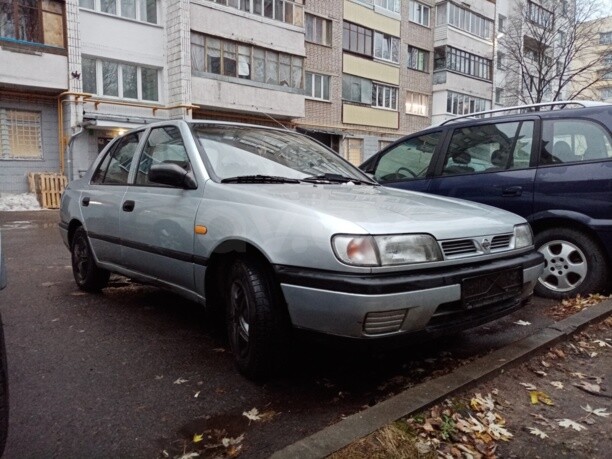 Nissan Sunny N14, 1993 г.