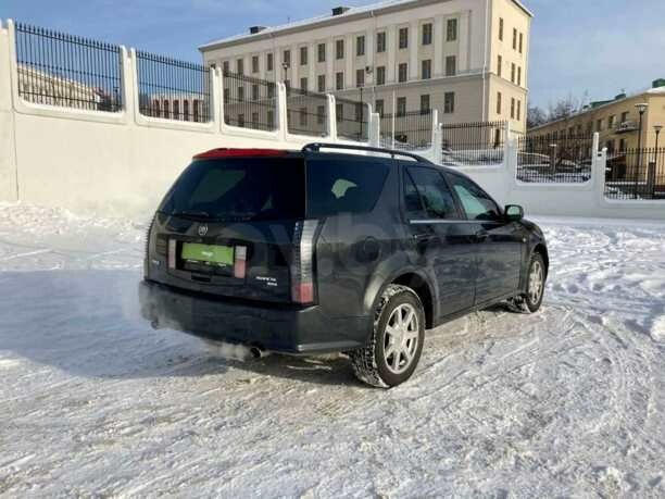 Cadillac SRX I, 5 мест, 2004 г.