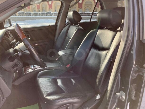 Cadillac SRX I, 5 мест, 2004 г.