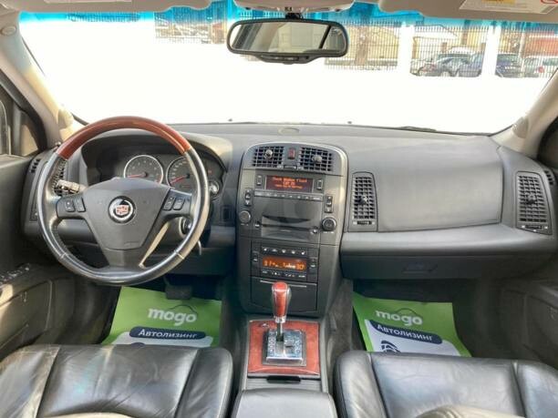 Cadillac SRX I, 5 мест, 2004 г.
