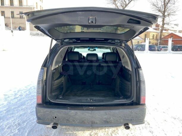 Cadillac SRX I, 5 мест, 2004 г.